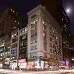 U Hotel Fifth Avenue, Empire State Building