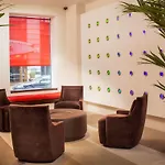46 Times Square Hotel 3*