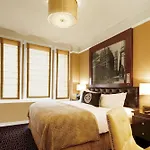 The Algonquin Times Square, Autograph Collection 4*