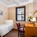 Leo House Hotel 3*
