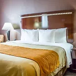 Travelodge By Wyndham Queens New York