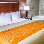 Hotel Travelodge By Wyndham Queens 3*