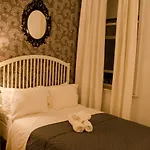 2 Bedrooms 1 Bathroom By Soho