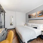 Citadines Connect Fifth Avenue 3*