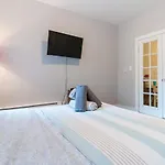 Holiday @ Times Square One Bedroom!