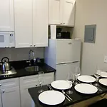Midtown Manhattan Apartment *