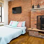 Full Apartment Near Times Square, Central Park