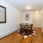 Private Garden 2 Bedroom Apartment