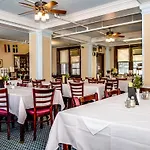 Leo House Hotel 3*