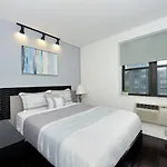 Amazing Luxury Apt At Midwest Near Time Square