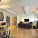 New York Apartment Sleeps 4 Air Con Wifi T057562