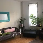Hipster Brooklyn Bright Apt