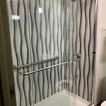 Quality Queens Hotel
