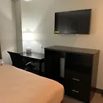 Quality Queens Hotel