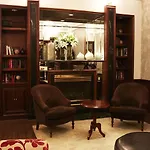 Avalon Hotel