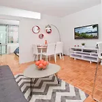 Luxurious 2 Bed Doorman Apt At Uws Apts
