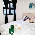 3 Bedroom Williamsburg Duplex 15 Mins To Manhattan