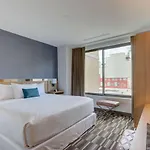 Microtel By Wyndham Long Island