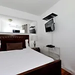 Midtown East Two Br Apartment