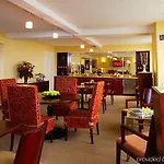 Laguardia Airport Marriott 4*