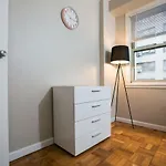 Stunning 1 Bed 1 Bath In Full Service Building