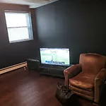 Quiet & Charming 2 Bedroom Condo In Manhattan Apts