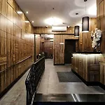 Americana Hotel 2*