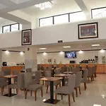 Lic Plaza Hotel 3*