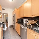 Glamorous 4 Bedroom/3 Bath Duplex In Murray Hill