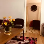 Lovely 2Bedroom Home With Baclyard