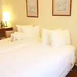 Hotel Leo House 3*