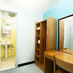 Hostel West Side Ymca