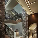 Four Seasons Downtown Hotel 5*
