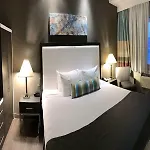 Western Brooklyn Bay 3*