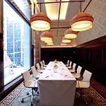 Carlton Hotel, Autograph Collection