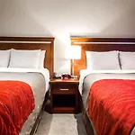 Comfort Manhattan Bridge Hotel