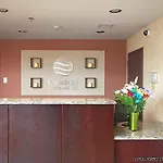 Travelodge By Wyndham Queens Hotel 3*