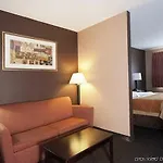 Travelodge By Wyndham Queens Hotel New York
