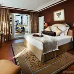 Plaza Athenee