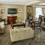 Plaza Athenee 5* New York