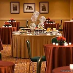 Laguardia Airport Marriott 4*