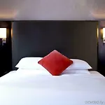Hotel Ameritania At Times Square 4*