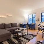 Spacious Room Central Park