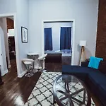Newly Renovated 2Br By Chelsea!! Sleeps 6