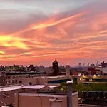 Bright/Cozy 1 Bedroom Condo In Heart Of Brooklyn!