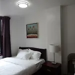 Annie\'S Modern Apartment