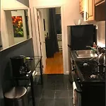 Beautiful 2 Bedroom Apt. Close To Times Square