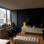 Luxury Hell\'S Kitchen Central Park Apartment