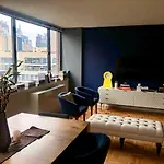 Luxury Hell\'S Kitchen Central Park Apartment