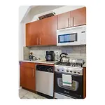 Charm Apt In Lower East Side, Walking Everywhere
